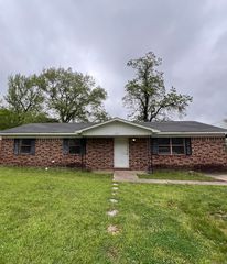 1307 S  Ithaca Ave, Russellville, AR 72801