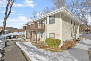 34 Warwick Place UNIT D, Yorktown Heights, NY 10598