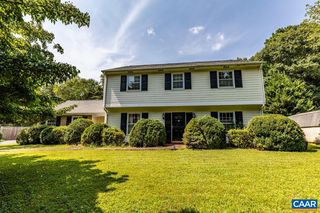 2705 Huntington Rd, Charlottesville, VA 22901