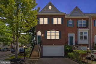 4093 River Forth Dr, Fairfax, VA 22030