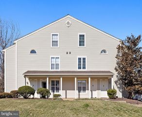 9376 Scarlet Oak Dr, Manassas, VA 20110