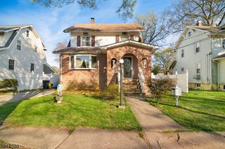 311 Woodbine St, Teaneck, NJ 07666