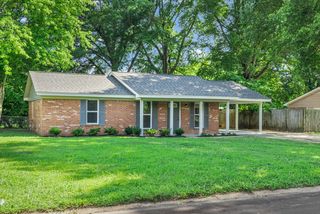 5279 Haynes Dr, Horn Lake, MS 38637