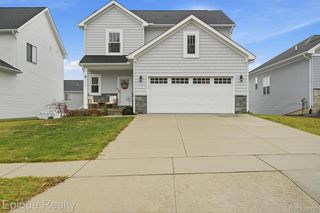 2153 Rolling Hills Dr, Holly, MI 48442