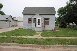 106 W  Teek St, Parkston, SD 57366
