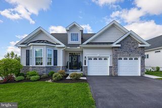 403 Valor Dr, Lititz, PA 17543