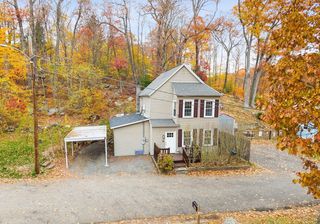 23 Fletcher Pl, Athol, MA 01331