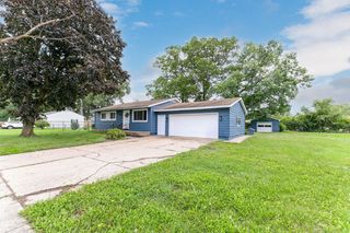 2974 Woodcliffe Dr, Muskegon Heights, MI 49444