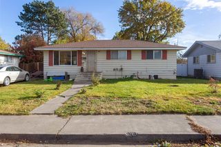 1707 N  24th Ave, Pasco, WA 99301