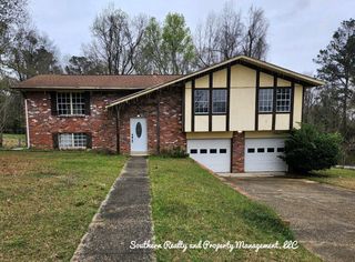 14 Azaleawood Dr, Wetumpka, AL 36093
