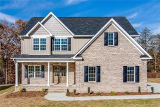 5516 Hiddenbrook Dr, McLeansville, NC 27301