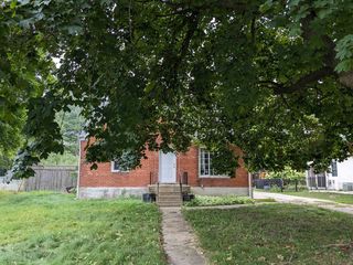 133 S  Harmony Dr, Janesville, WI 53545