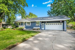 944 Spruce Dr, Saint Cloud, MN 56303