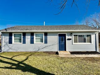 269 Plymouth Dr, Chicago Heights, IL 60411