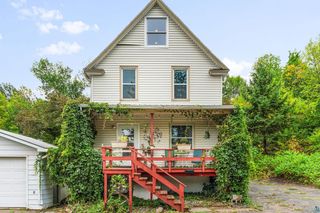 3002 Exeter St, Duluth, MN 55806