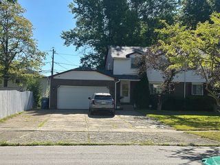 232 Vine Ln, Amherst, NY 14228