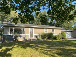 244 Walnut Ln, Crown Point, IN 46307