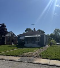 2169 Vermont St, Gary, IN 46407