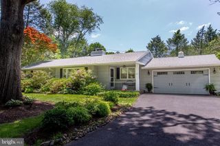 67 Townview Dr, Doylestown, PA 18901