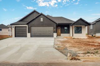 4933 S Sycamore Avenue, Springfield, MO 65810