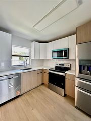 2540 W  67th Pl #202-28, Hialeah, FL 33016