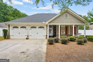 162 Cottage Club Dr, Locust Grove, GA 30248