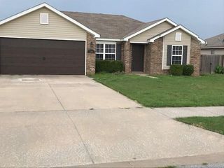 5106 SW Regent Rd, Bentonville, AR 72713