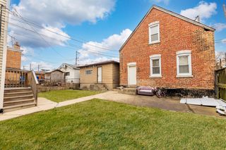3653 S  Wood St, Chicago, IL 60609