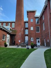 89 Globe Mills Ave #323, Fall River, MA 02724