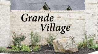 2151 E  Grande Blvd, Tyler, TX 75703