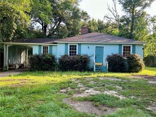 5238 Greenwood Ln, Mobile, AL 36608