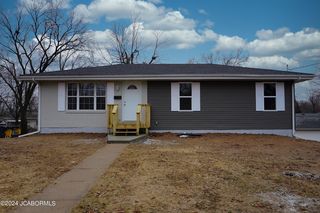 1001 Sioux Dr, Fulton, MO 65251