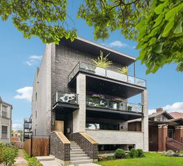 1334 W  Rosedale Ave #3, Chicago, IL 60660