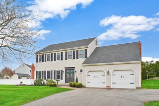 2 Coventry Ct, Wallingford, CT 06492