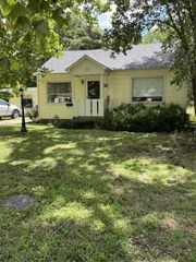 215 S  Arrington Dr, Stillwater, OK 74074