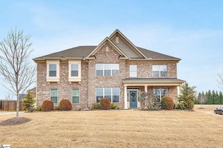 239 Scotts Bluff Dr, Simpsonville, SC 29681