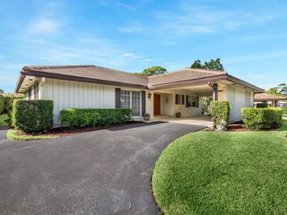 534 Forestview Drive, Atlantis, FL 33462