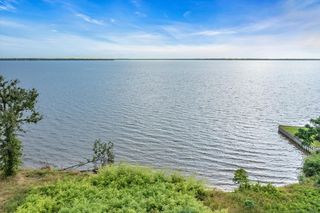 8999 Southern Shore Ct, Kemp, TX 75143