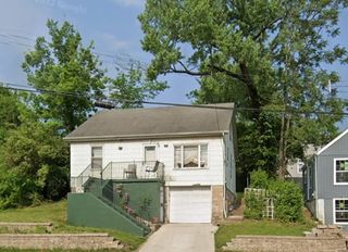 2729 S  McKnight Rd, Saint Louis, MO 63119
