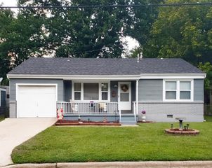 217 E Whiteside Street, Springfield, MO 65807