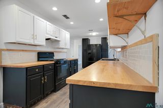 2516 Sharondale Dr, Clovis, NM 88101