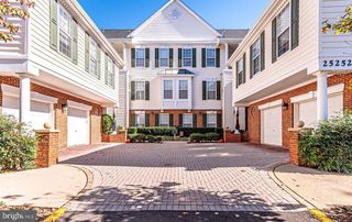 25252 Riffleford Sq #204, South riding, VA 20152