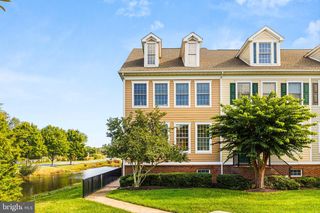 1 Village Green Dr, Ocean View, DE 19970