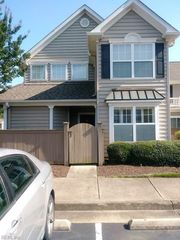 703 Settlement Dr, Williamsburg, VA 23188