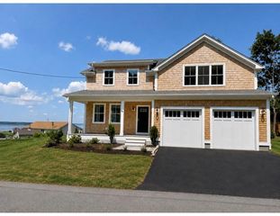 45 Corys Ct, Portsmouth, RI 02871