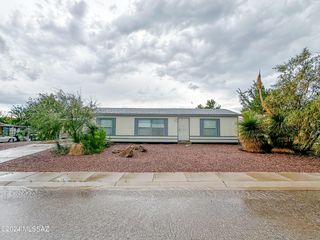 623 W  Pony Express Ln, Benson, AZ 85602