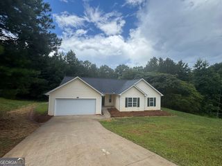 454 Old Tree Dr, Jackson, GA 30233