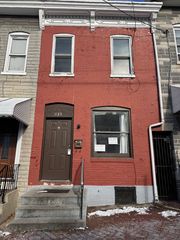 1123 Spruce St, Reading, PA 19602