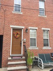 2121 Clymer St, Philadelphia, PA 19146