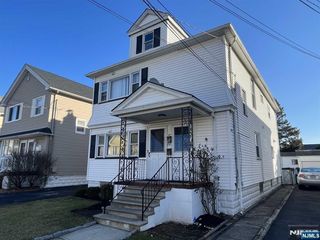 20 4th St, North Arlington, NJ 07031
